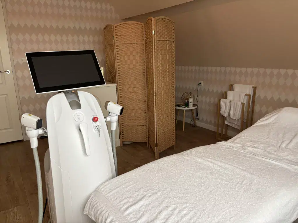 Estaro laserkliniek behandelkamer – professionele omgeving