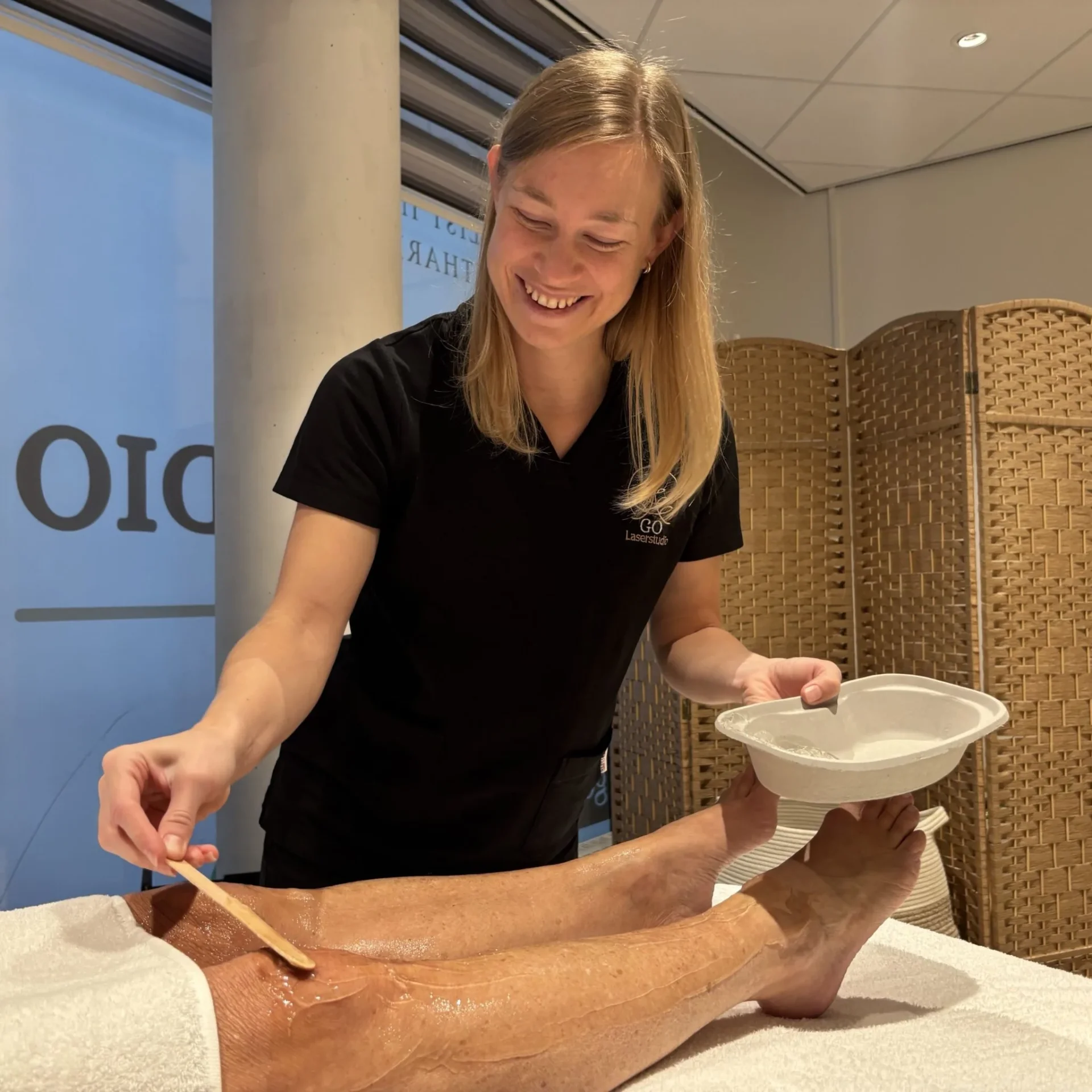 Estaro gel aanbrengen laser ontharen